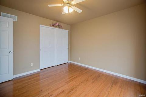 2 Spring Oaks Dr, Saint Charles, MO 63303 photo 5