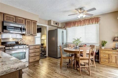 514 Oak Bridge Dr, Ballwin, MO 63021 photo 14