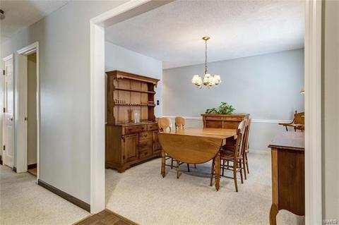 514 Oak Bridge Dr, Ballwin, MO 63021 photo 4