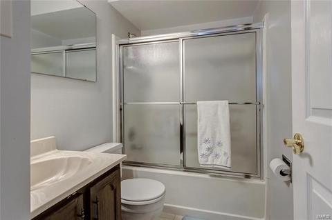 514 Oak Bridge Dr, Ballwin, MO 63021 photo 21