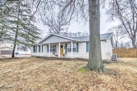 809 Wild Hickory Ln, Manchester, MO 63021 photo 2