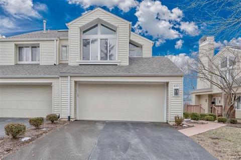 633 Highview Circle Dr, Ballwin, MO 63021 photo 2