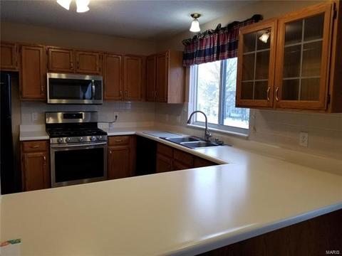 267 Brougham Dr, O'fallon, MO 63368 photo 4