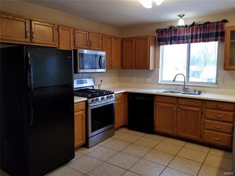 267 Brougham Dr, O'fallon, MO 63368 photo 2