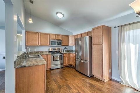 2426 Sansonnet Ln, O'fallon, MO 63368 photo 6