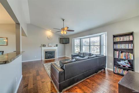 2426 Sansonnet Ln, O'fallon, MO 63368 photo 5