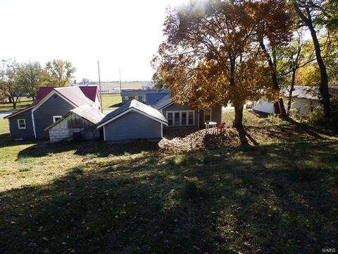 385 Quincy, Kinderhook, IL 62345 photo 1