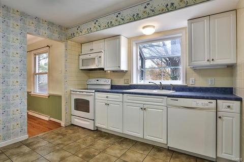 25 Cloverleaf Ln, Manchester, MO 63011 photo 6