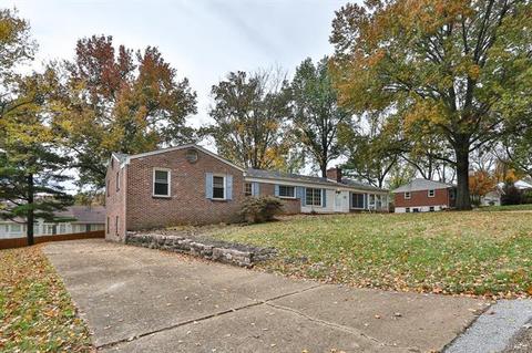 25 Cloverleaf Ln, Manchester, MO 63011 photo 2