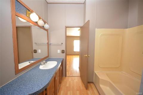 320 Old Colony Rd, Defiance, MO 63341 photo 9