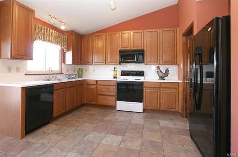 1216 Red Orchard Ct, O'fallon, MO 63368 photo 9