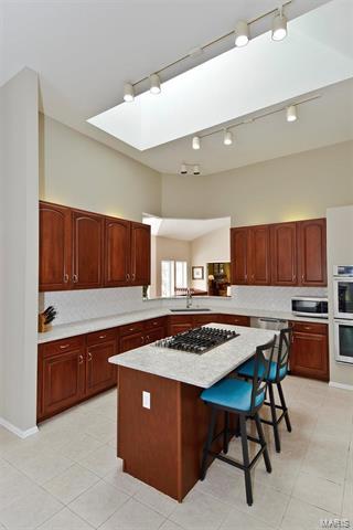 16023 Forest Valley Dr, Ballwin, MO 63021 photo 10