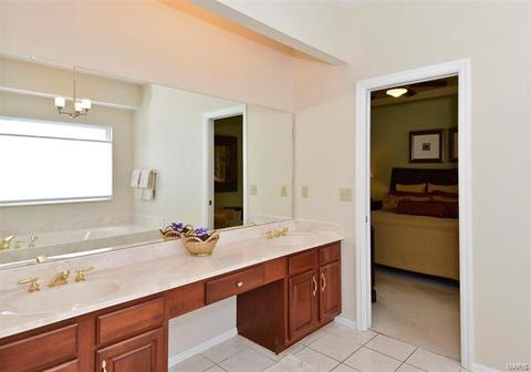 16023 Forest Valley Dr, Ballwin, MO 63021 photo 20