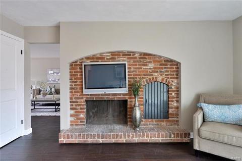 330 Algonquin, Ballwin, MO 63011 photo 9