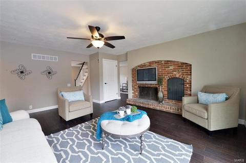 330 Algonquin, Ballwin, MO 63011 photo 10