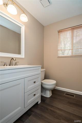 429 Oaktree Crossing Ct, Ballwin, MO 63021 photo 8