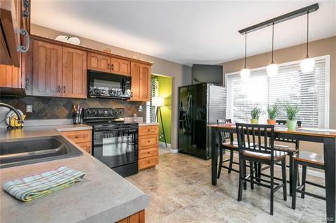 526 Oak Bridge Dr, Ballwin, MO 63021 photo 10