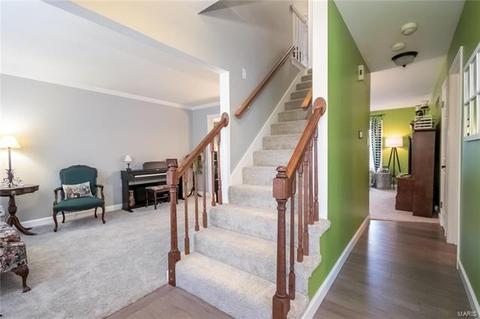 526 Oak Bridge Dr, Ballwin, MO 63021 photo 2
