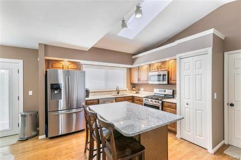 409 Sundowner Ridge Ct, Wildwood, MO 63011 photo 9