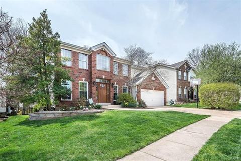 305 Oak Top, Ballwin, MO 63021 photo 2