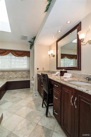 16223 Forest Meadows Dr, Chesterfield, MO 63005 photo 23