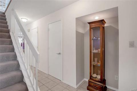 1313 Tahoe Valley Ct, Ballwin, MO 63021 photo 4