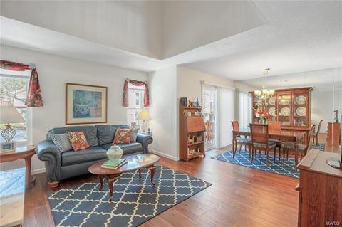 1313 Tahoe Valley Ct, Ballwin, MO 63021 photo 5