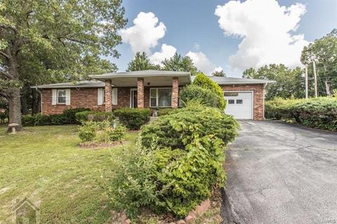 110 Maple St, Saint Robert, MO 65584 photo 1
