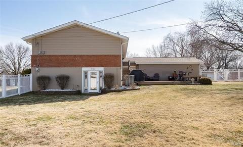 2703 Danforth Dr, Saint Louis, MO 63129 photo 5