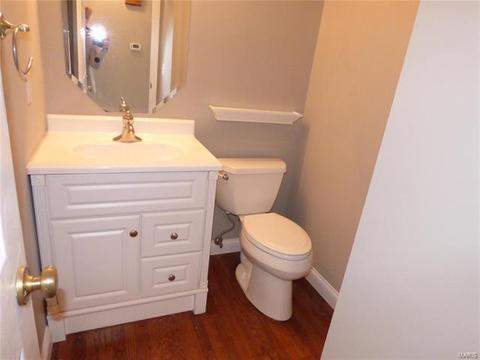 601 Rustic Valley Dr, Ballwin, MO 63021 photo 8