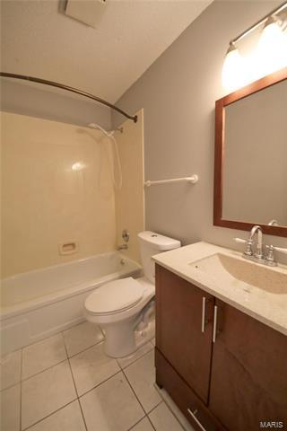 2347 Hidden Meadow Ln, Ballwin, MO 63021 photo 24