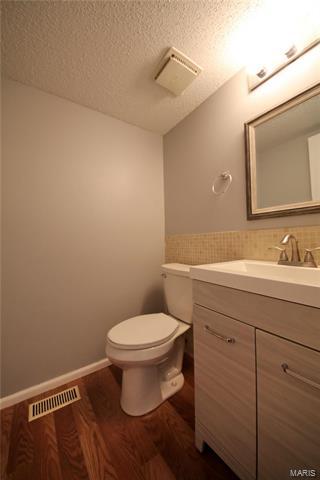 2347 Hidden Meadow Ln, Ballwin, MO 63021 photo 14