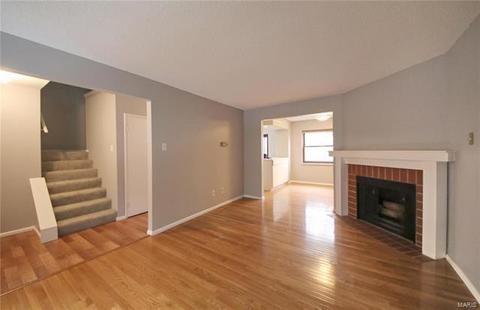 2347 Hidden Meadow Ln, Ballwin, MO 63021 photo 3