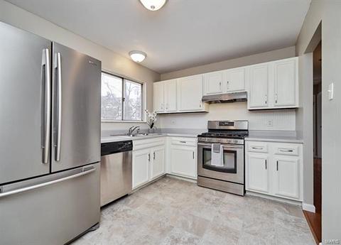 400 Coventry Ln, Manchester, MO 63021 photo 7