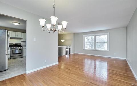 400 Coventry Ln, Manchester, MO 63021 photo 5