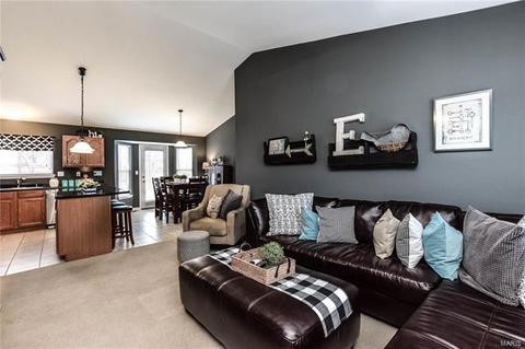 4 N Mdw, O'fallon, MO 63366 photo 3