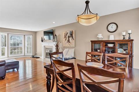 1043 Johanna Dr, Ballwin, MO 63021 photo 12