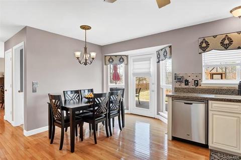 1043 Johanna Dr, Ballwin, MO 63021 photo 8