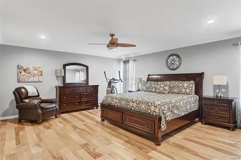 1043 Johanna Dr, Ballwin, MO 63021 photo 14