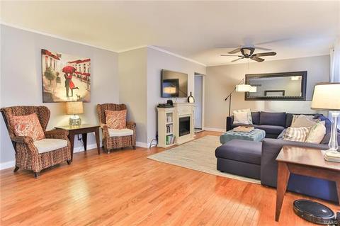 511 Stephanie Ln, Manchester, MO 63011 photo 3
