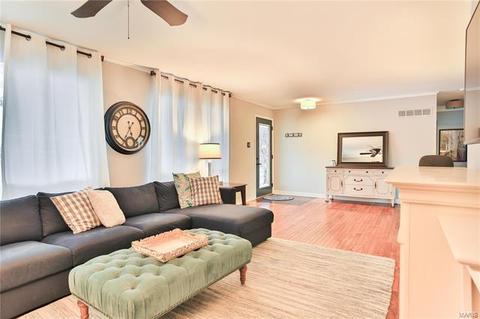 511 Stephanie Ln, Manchester, MO 63011 photo 4