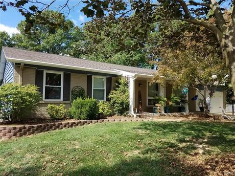 511 Stephanie Ln, Manchester, MO 63011 photo 1
