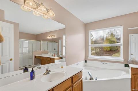 17202 Hilltop Rdg, Eureka, MO 63025 photo 24
