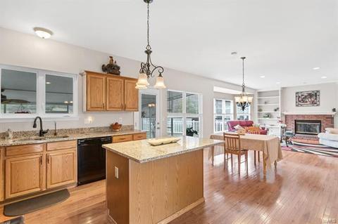 17202 Hilltop Rdg, Eureka, MO 63025 photo 10