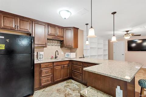 17202 Hilltop Rdg, Eureka, MO 63025 photo 27