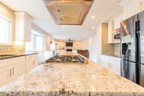 807 Palm Bay Dr, Ellisville, MO 63021 photo 10