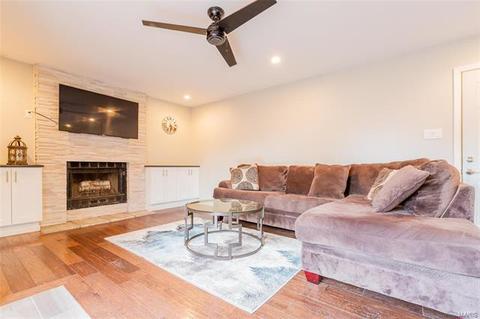 807 Palm Bay Dr, Ellisville, MO 63021 photo 13
