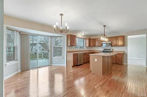 234 Chestnut Hill Dr, O'fallon, MO 63368 photo 2