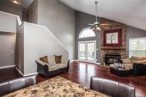 1455 Pepperdine, Ballwin, MO 63021 photo 2