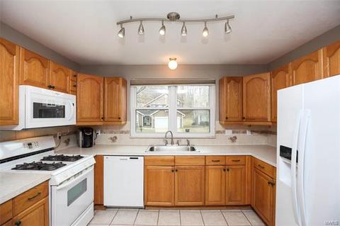 1455 Pepperdine, Ballwin, MO 63021 photo 9